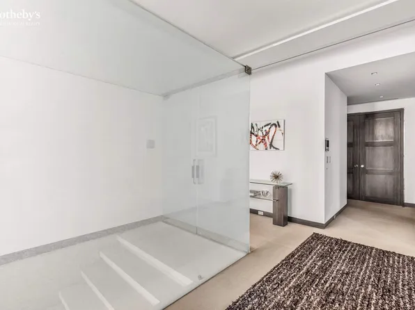 927 5th Avenue image 9 of 20