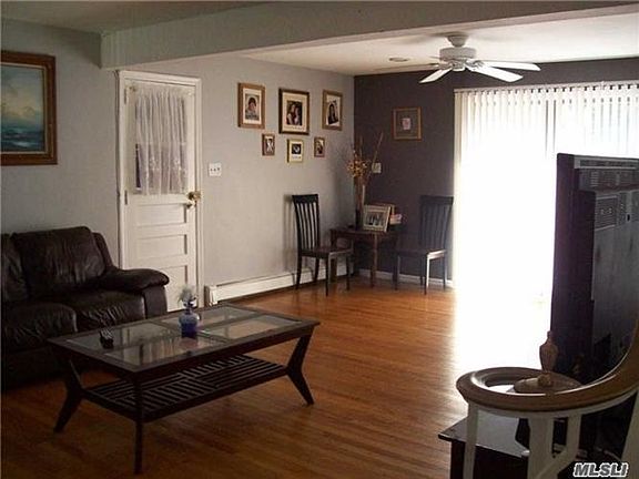 3rd image of 1045 Webber Ave