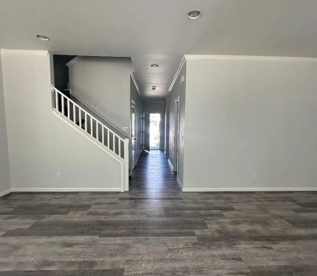 5 bed, 2710 sqft, $3,950 — Photo 4
