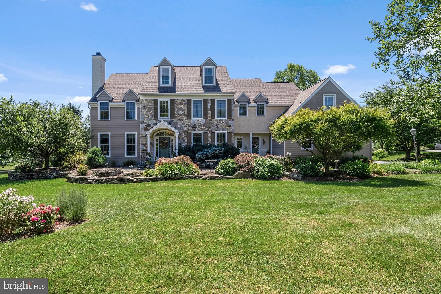 7 Gregory Ln photo 1