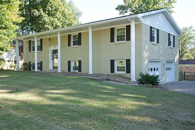 1st image of 8955 Woodland Dr