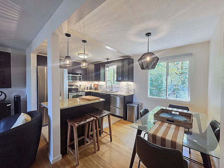 202 E Rockwood Blvd #2 — Photo 7