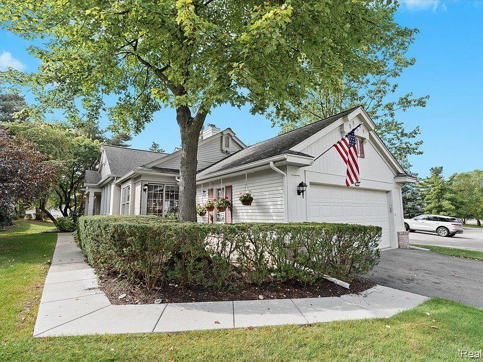 1st image of 7581 Danbury Cir