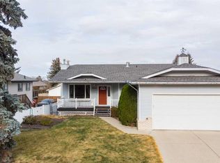 4828 S 44th St, Innisfail, AB T4G1M7