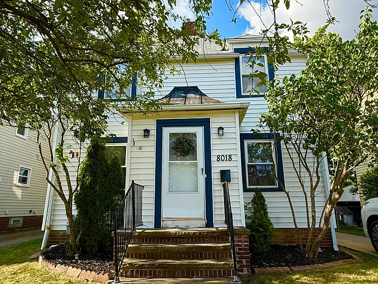 8018 Theota Ave — Photo 48