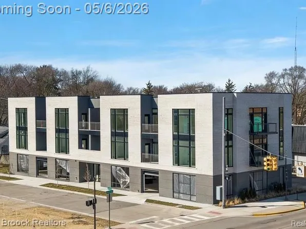110 Austin Ave #203, Royal Oak, MI 48067