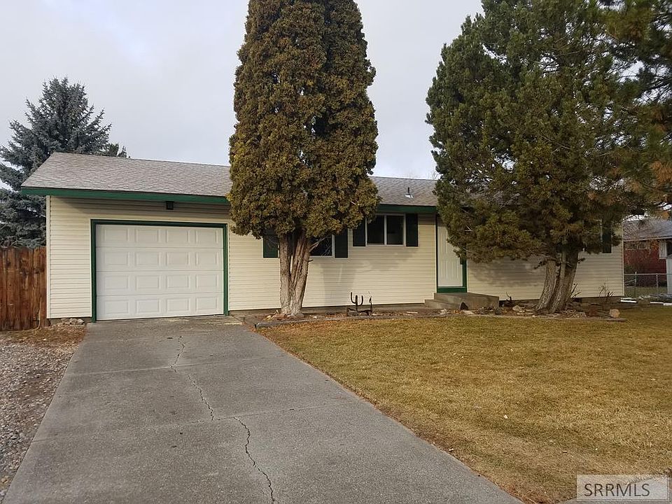 1st image of 415 N Farnsworth Dr