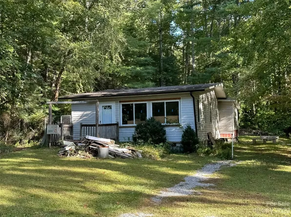 1780 Brookside Camp Rd, Hendersonville, NC 28792