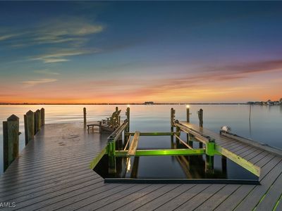 5327 Nautilus Dr, Cape Coral, FL, 33904