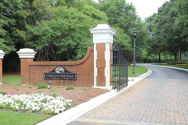 1st image of 52 Veranda Ln