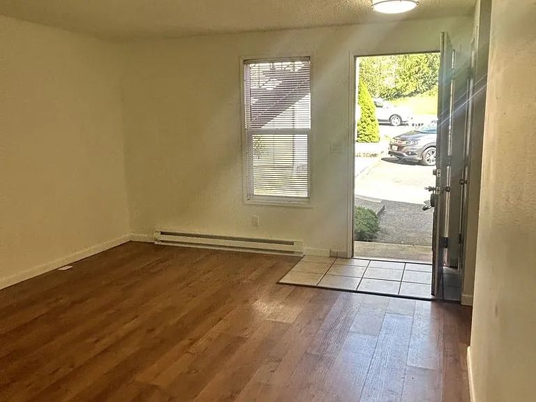 3707 Sunset Way — Photo 1