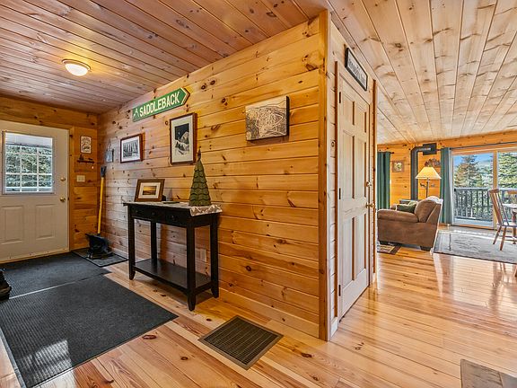 5th image of 49 Field Way