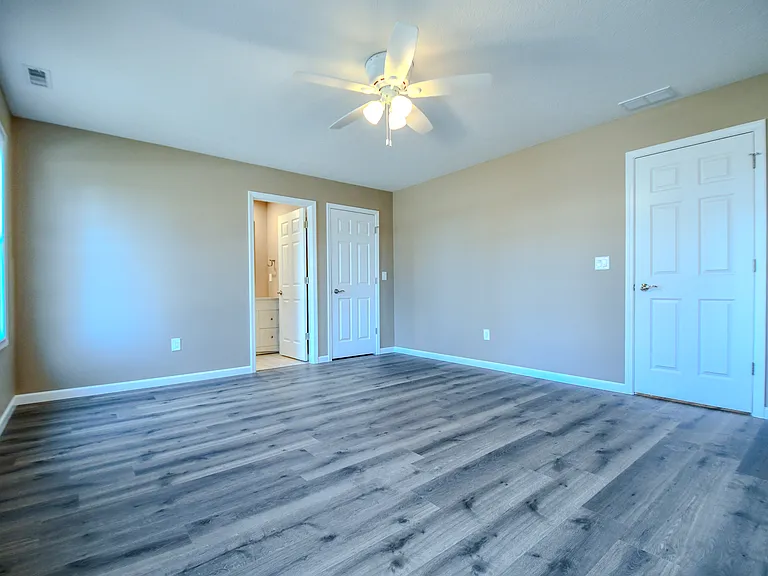 511 Cherry Ln — Photo 13