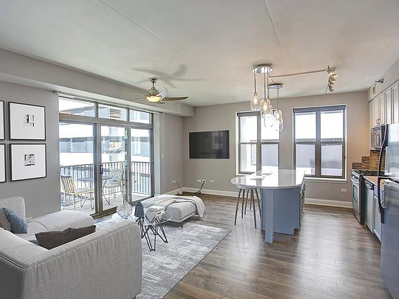 5th image of 1250 S Indiana Ave APT 916