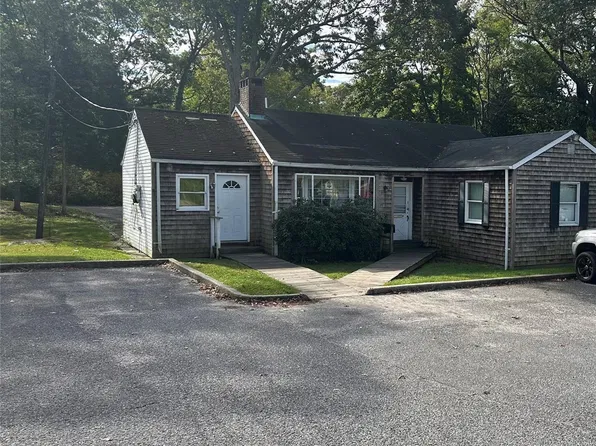 4 New Lane, Selden, NY 11784