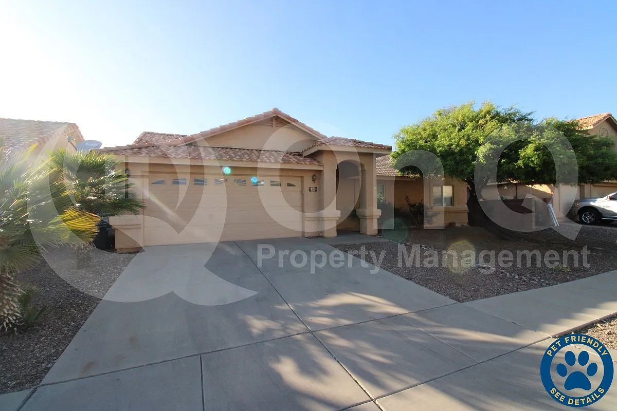 4 bed, 2.0 bath, 1738 sqft, $1,850 — Photo 1