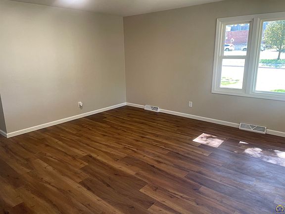 4th image of 5324 SW 33rd St