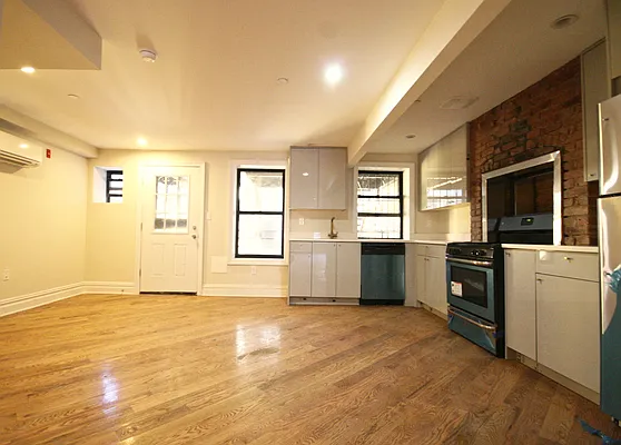 Rented by Rental Solutions Inc | media 34