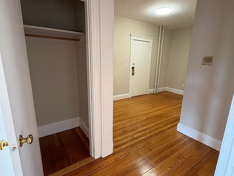 2 Sutherland Rd #41 — Photo 11