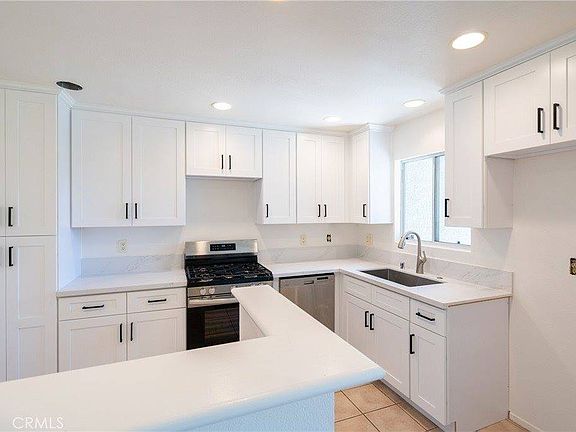 4th image of 21200 Trumpet Dr Unit 103