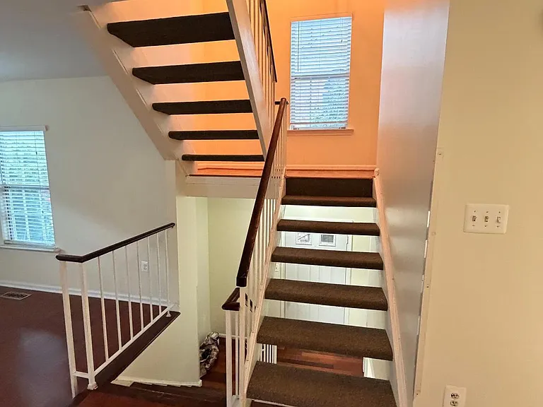 8818 Ridge Hollow Ct — Photo 15