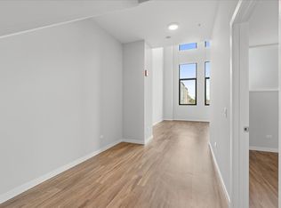 1900 Lawrence, Chicago, IL 60640