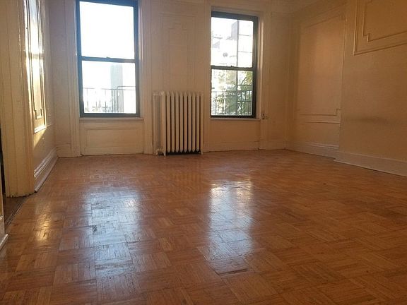 2nd image of 911 Bedford Ave #4BB