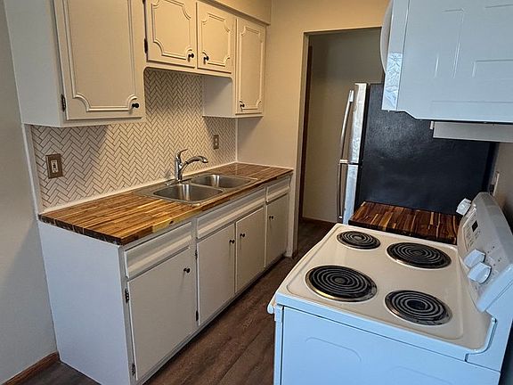 3rd image of 3636 Minnehaha Ave APT 6