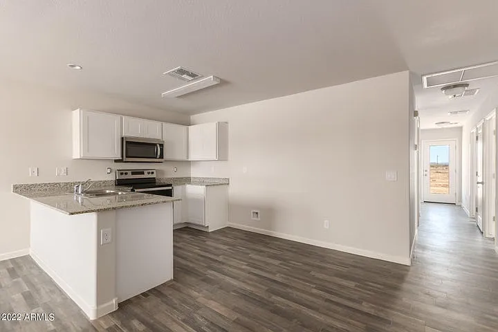 4025 N Montgomery Cir — Photo 12