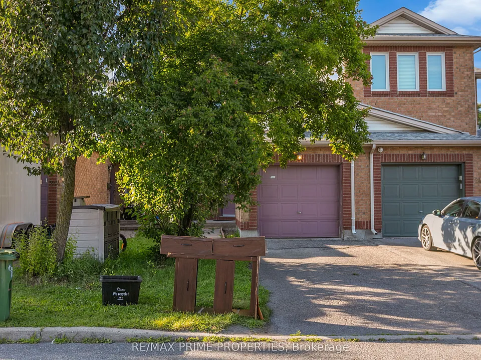 246 Duntroon Cir