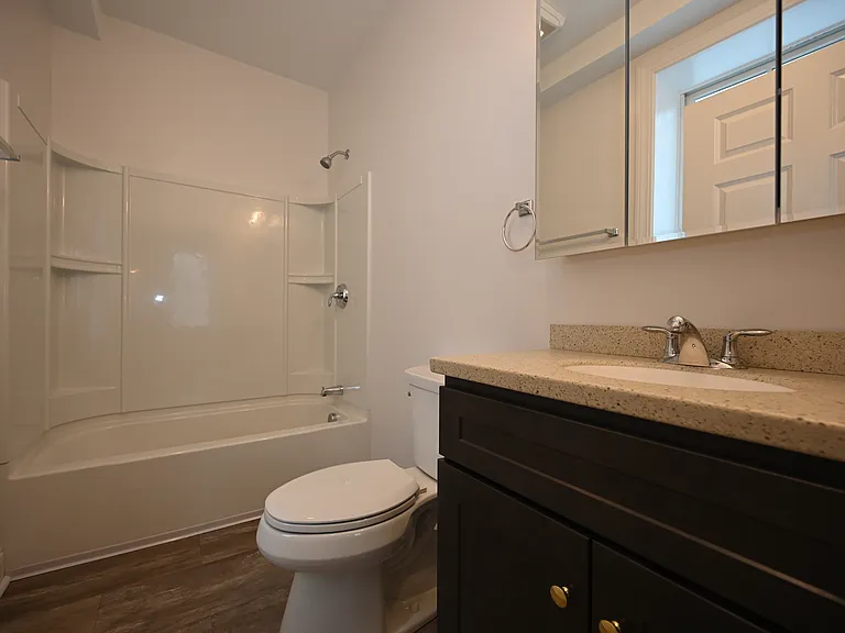 10 S Main St #4 — Photo 10