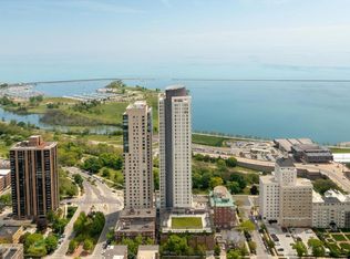 825 N Prospect Ave UNIT 702, Milwaukee, WI