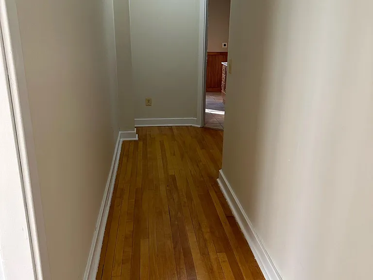 222 Clarendon St — Photo 10