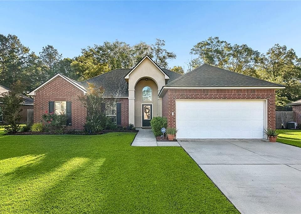 1st image of 30460 Dawson Ln