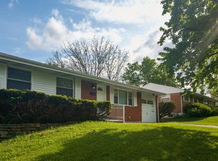 883 Heatherstone Dr, Cincinnati, OH 45240