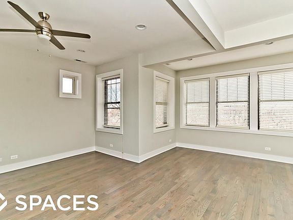 4th image of 2626 N Rockwell St #2