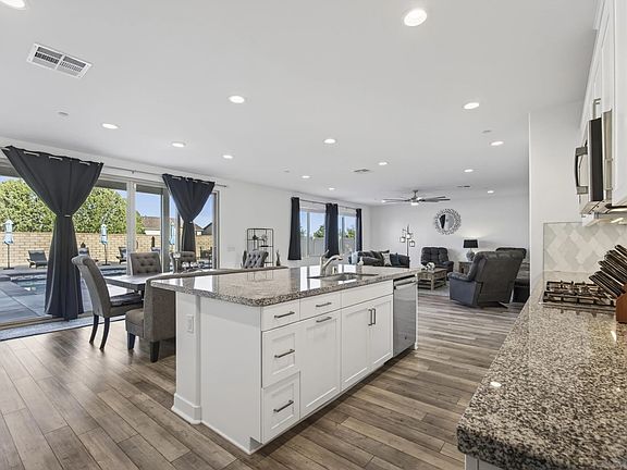2nd image of 29356 Stageline Cir