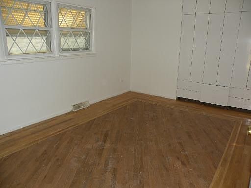 4th image of 5032 Harold Ave
