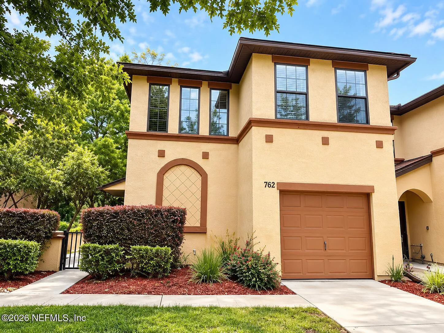 3 bed, 2.5 bath, 1792 sqft, $2,495 — Photo 1