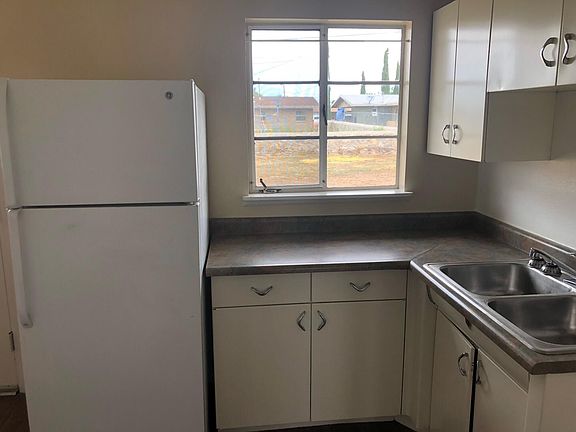 5th image of 5721 Bainbridge Ave