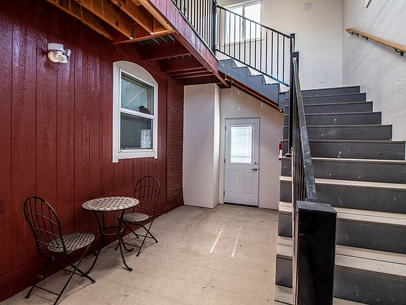 3rd image of 908 E 20th St #2