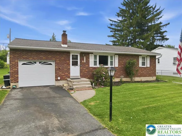 939 E Lynnwood St, Allentown, PA 18103