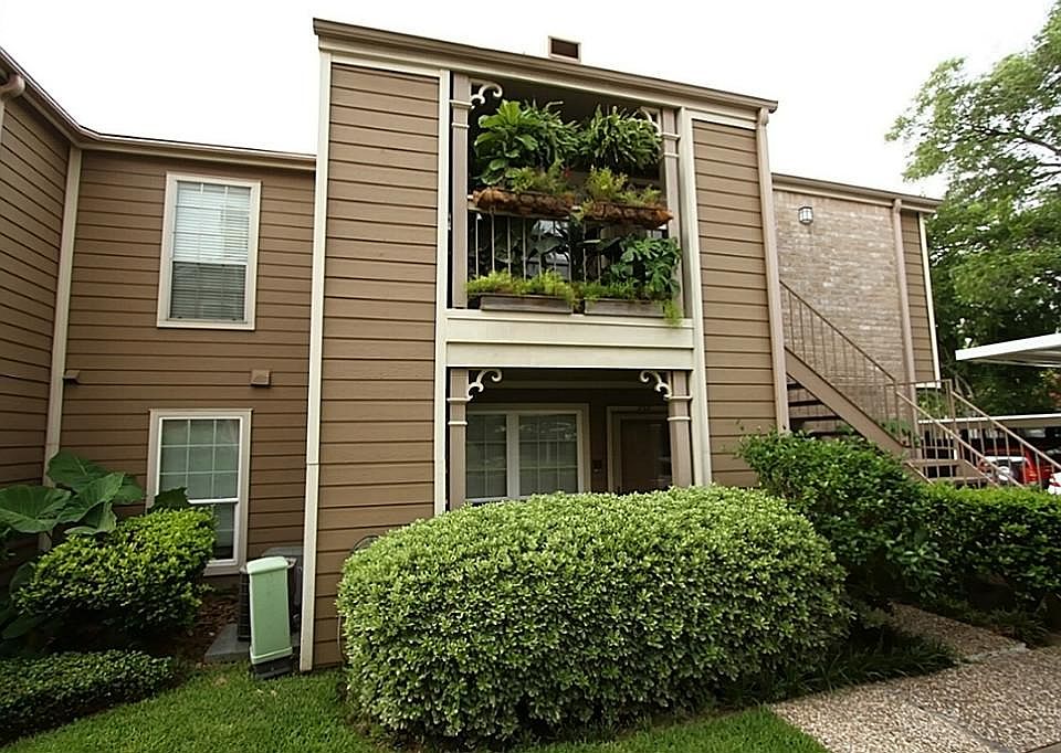 1st image of 1880 White Oak Dr APT 151
