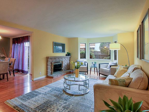 4th image of 2276 Shelley Ave