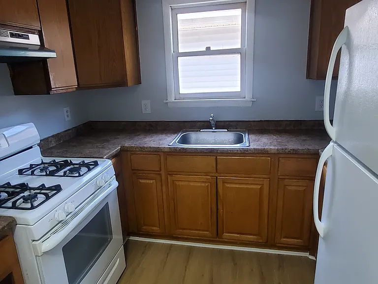 541 Ocean Ave #2 — Photo 4