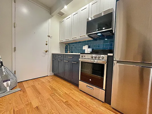 Rented by Doorway NYC, LLC | media 47