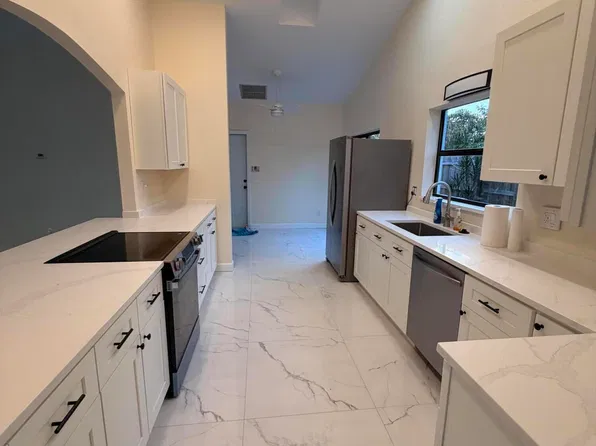 7009 NW 49th Place #1, Lauderhill, FL 33319