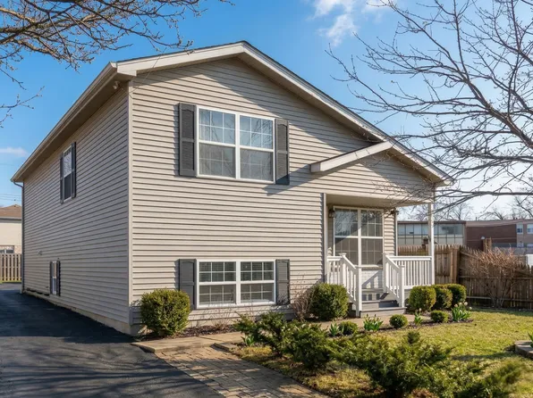 2223 New York St, Waukegan, IL 60087