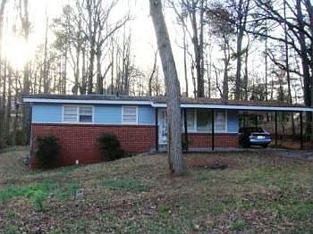 1st image of 2526 Arkose Dr SW