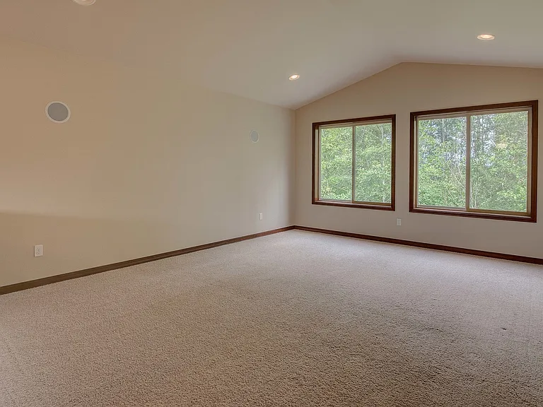 5565 Old Settler Dr — Photo 10